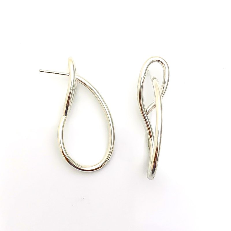 Sterling silver Simplicity earrings, handcrafted by Lynda Constantine, made in Canada