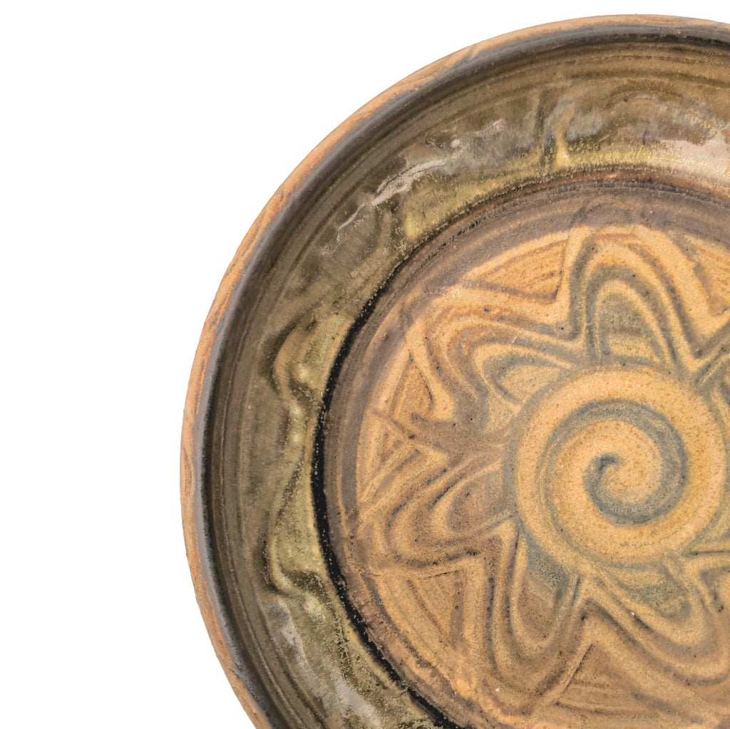 Hand crafted, wheel-thrown plate by Canadian potter Wayne Cardinalli. detail view