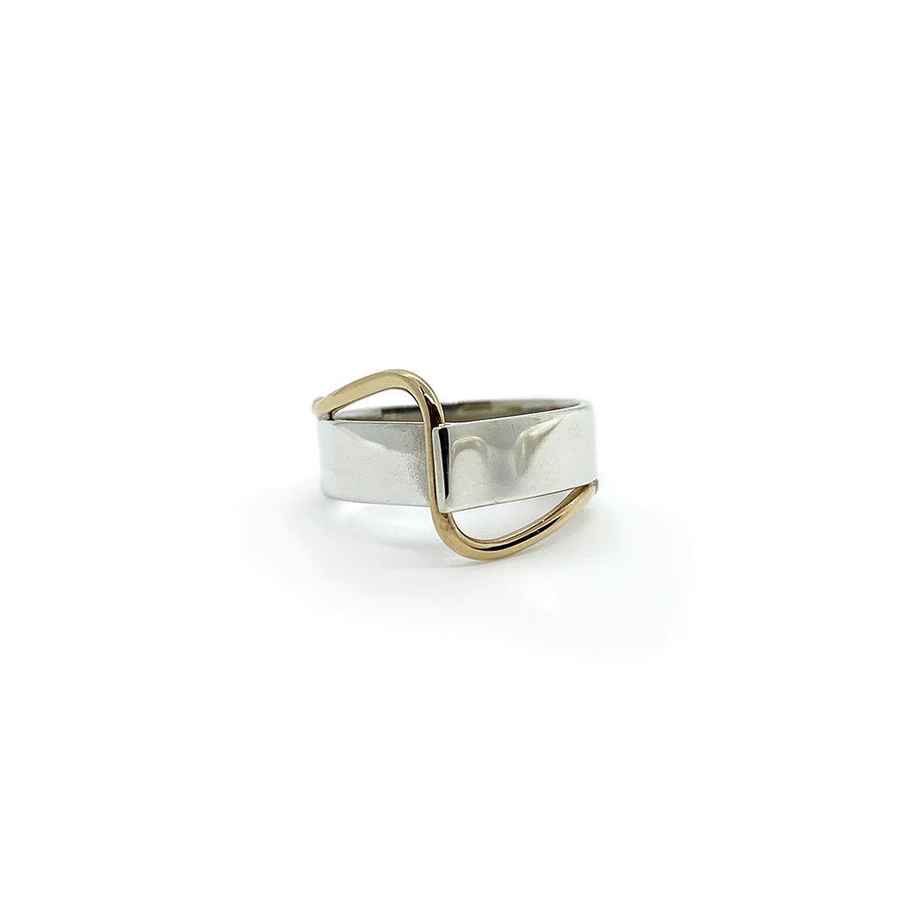 front view River Ring in sterling silver with 14 karat gold accent, handcrafted in Canada by Lynda Constantine.