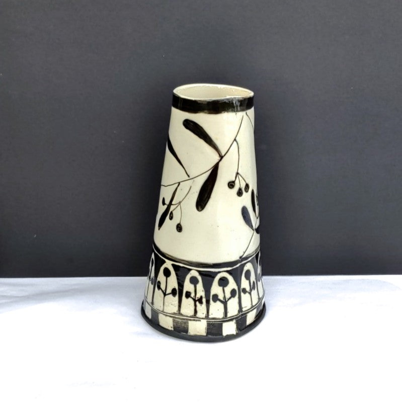 Graphic hand painted design pottery vase by Juliet Promnitz view 3