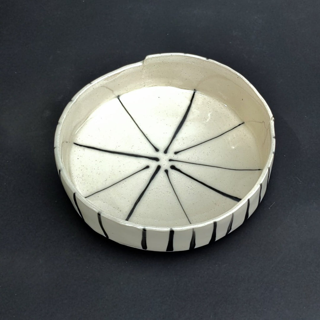 hand built white clay serving dish by Juliet Promnitz, inside view