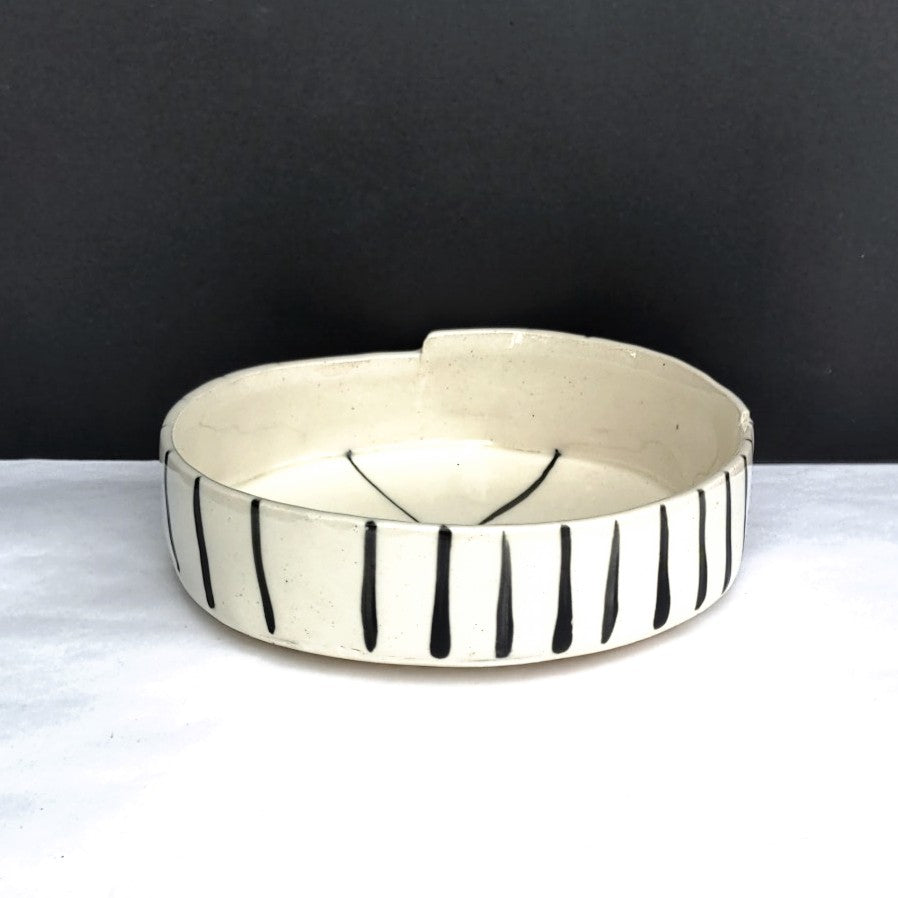 hand built white clay serving dish by Juliet Promnitz side view