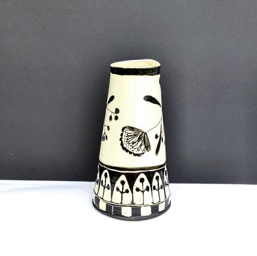 Graphic hand painted design pottery vase by Juliet Promnitz, view 2